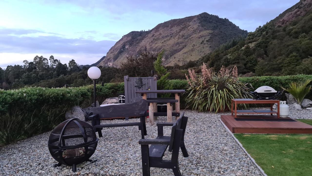 Rocky Ridge Cottage Takaka Exterior foto